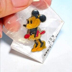 Vintage 1983 Minnie Mouse Enamel Lapel Pin NOS Disney Taiwan ROC Disneyana